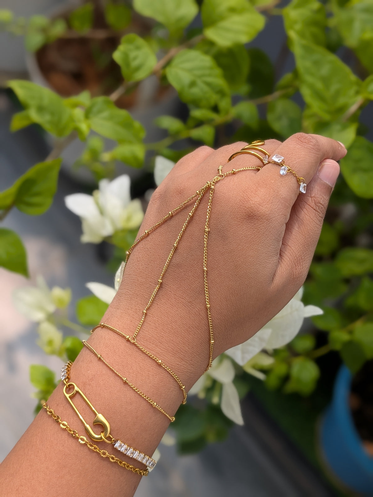Sonpari Hand Chain